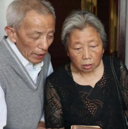 2013年，一段知青往事在网上流传：61岁的刘宝华重返陕北米脂寻找昔日恋人马凤兰