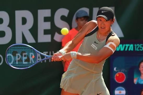 王左连胜四场，打进WTA125布雷西亚站决赛，本赛季战绩刷新至31胜4负，即时排