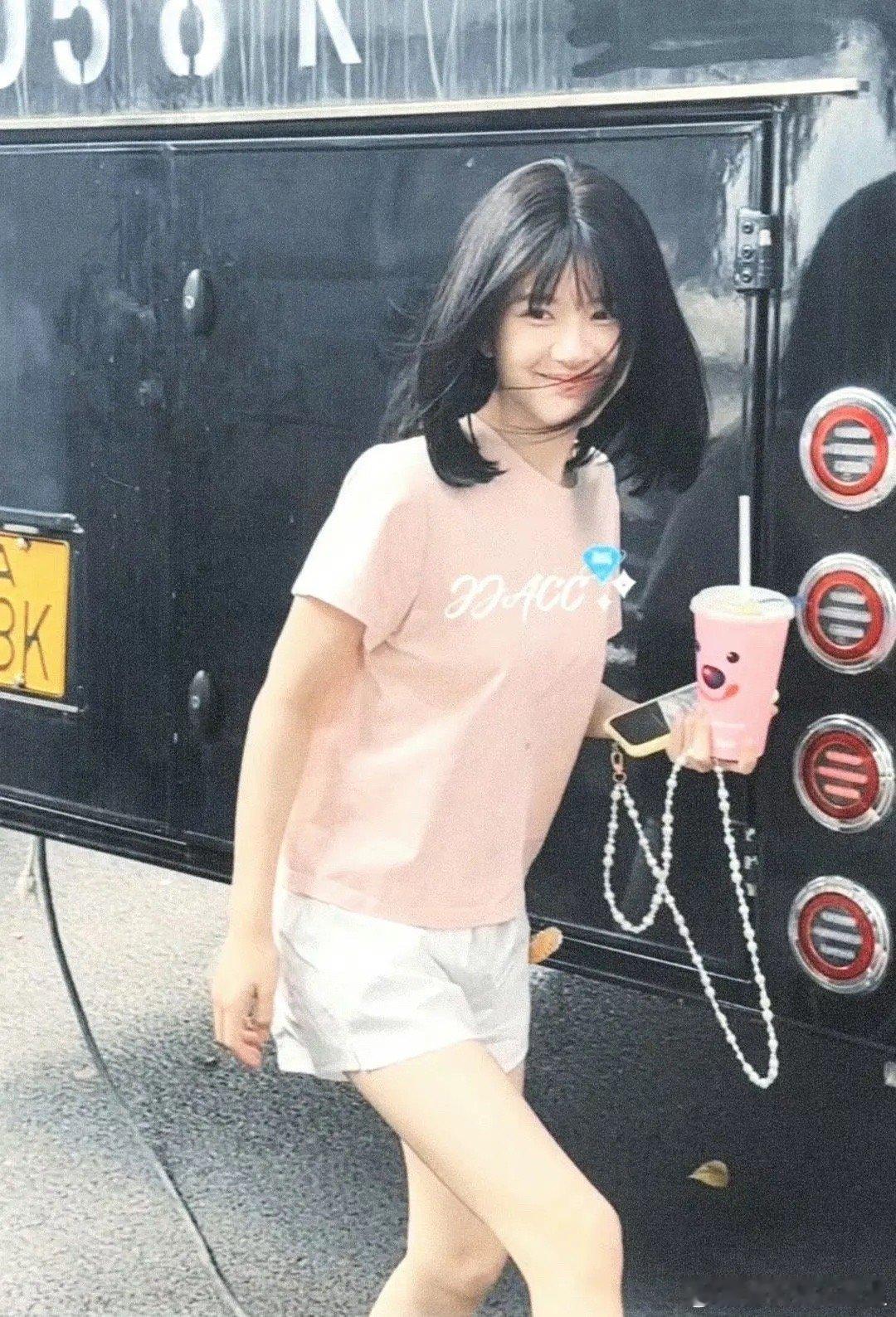 赵露思95top 的地位是不是很难动摇了 ​​​