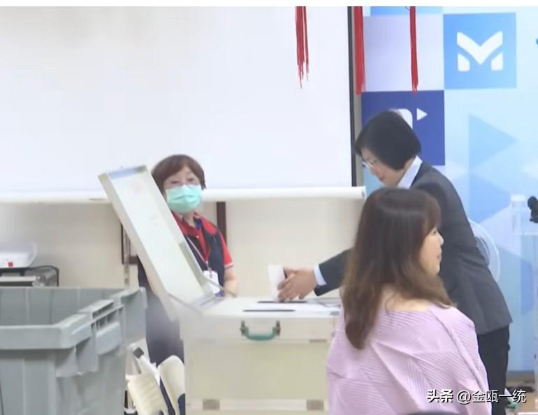 国民党新竹县长初选  徐欣莹完成“党员投票”
  
国民党新竹县长初选今天（28