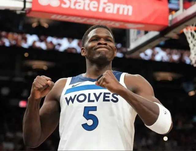 今天2月18日，正值NBA全明星周末的收官之日。虽然没有常规赛，但场外的新闻可谓