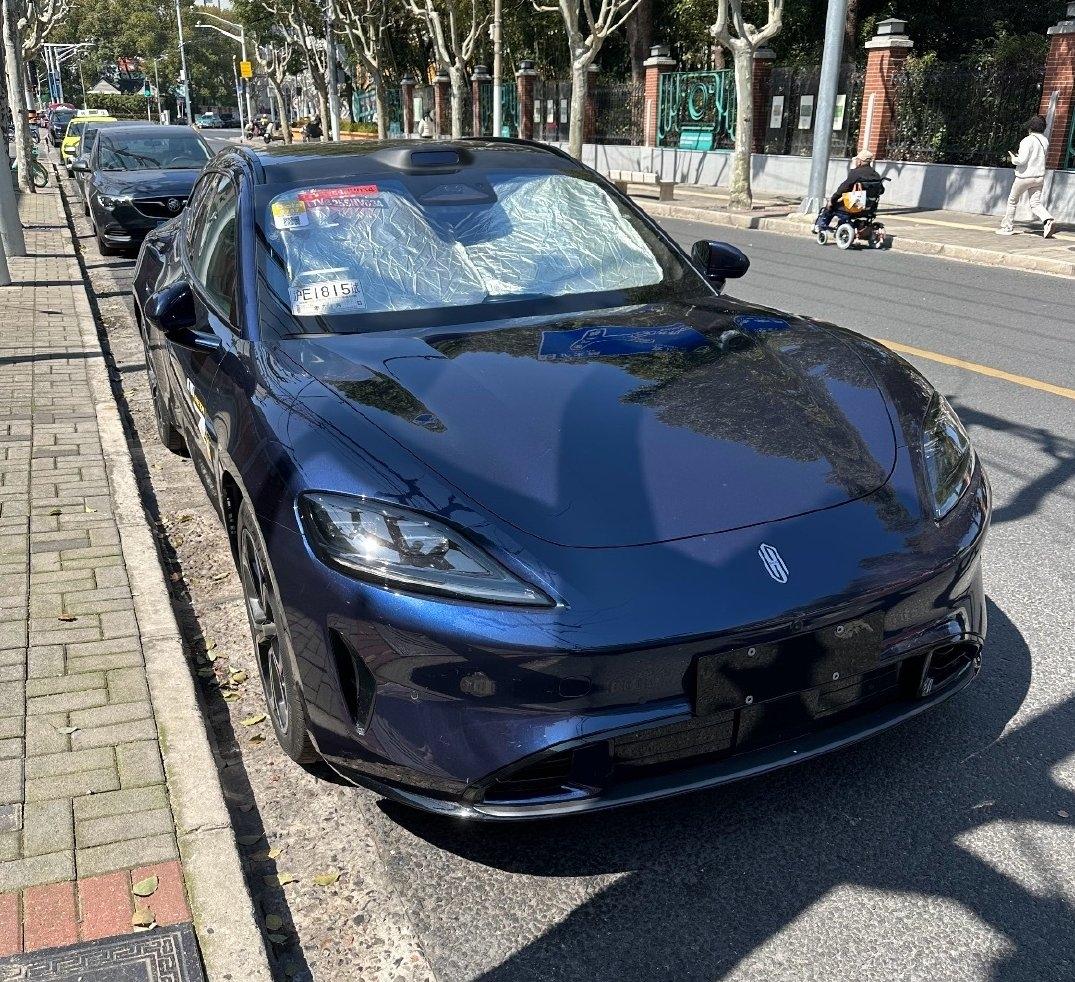 让某群体集体围攻的尚界Z7T路边实拍！（感谢某群体让尚界热度这么高）真是有点好看