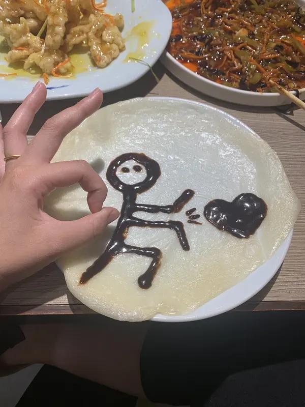 老板画的饼，我终于吃上了
 
我入职面试时，老板激情画饼：好好干，年底全员分红、