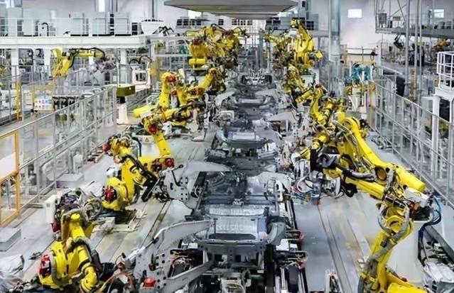 外国为什么不造新能源汽车？长城老总魏建军一句话道出了实情：他们不是没技术，也不是