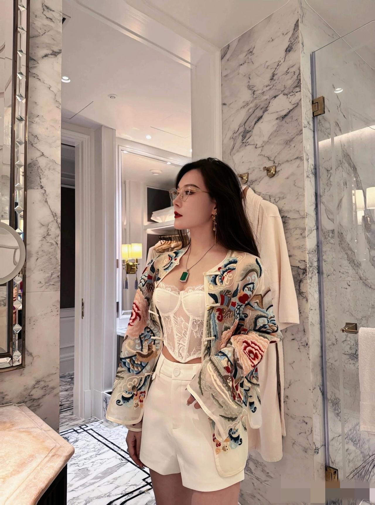 这副眼镜👓是加分项吗？