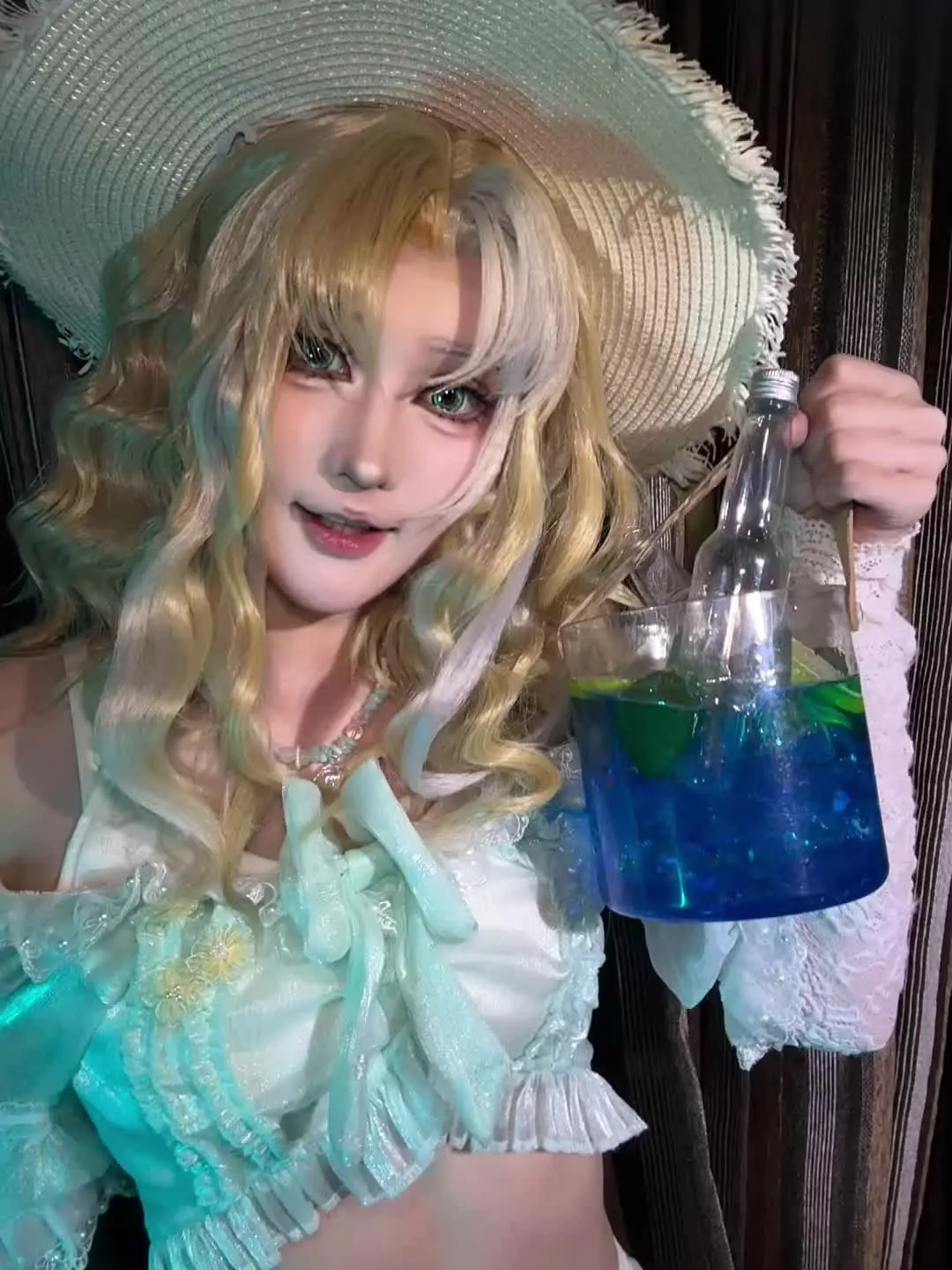 闺蜜闺蜜想不想和我去海边拍照
