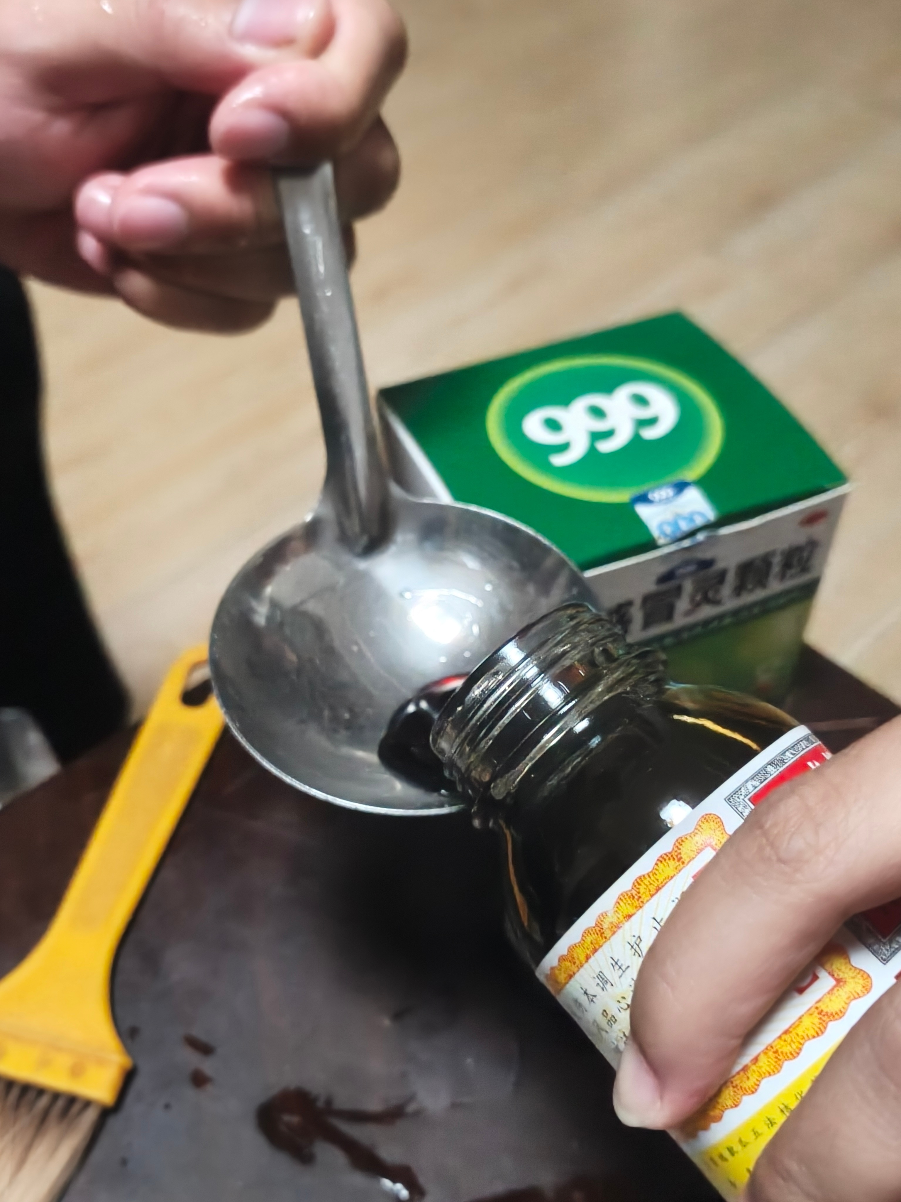 当朋友们感冒了民宿没有那么多勺子时 