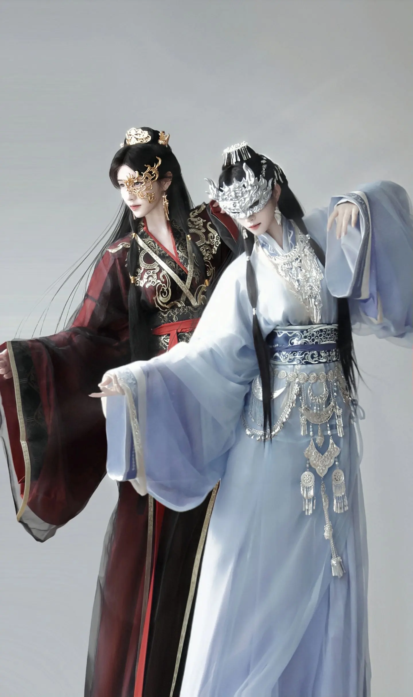 巫族分两脉:白巫擅医，有占卜之职；黑巫擅咒蛊，有护卫之责