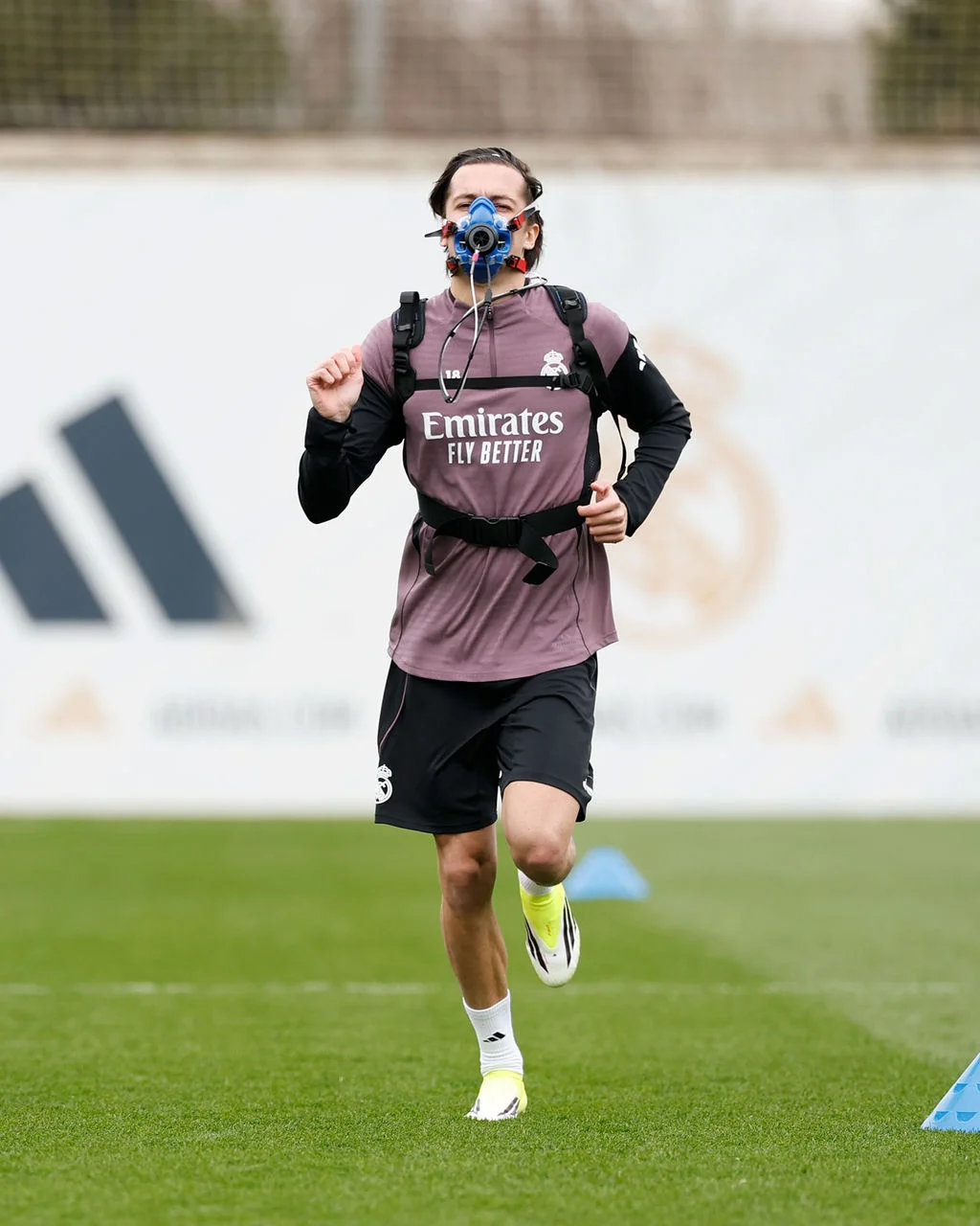 姆巴佩、卡马温加、卡雷拉斯与赫伊森。🤖皇马训练halamadrid