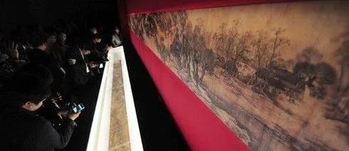 作为中国最早一批博物馆之一，上海博物馆积极收集、研究和展示各个历史时期的艺术品和