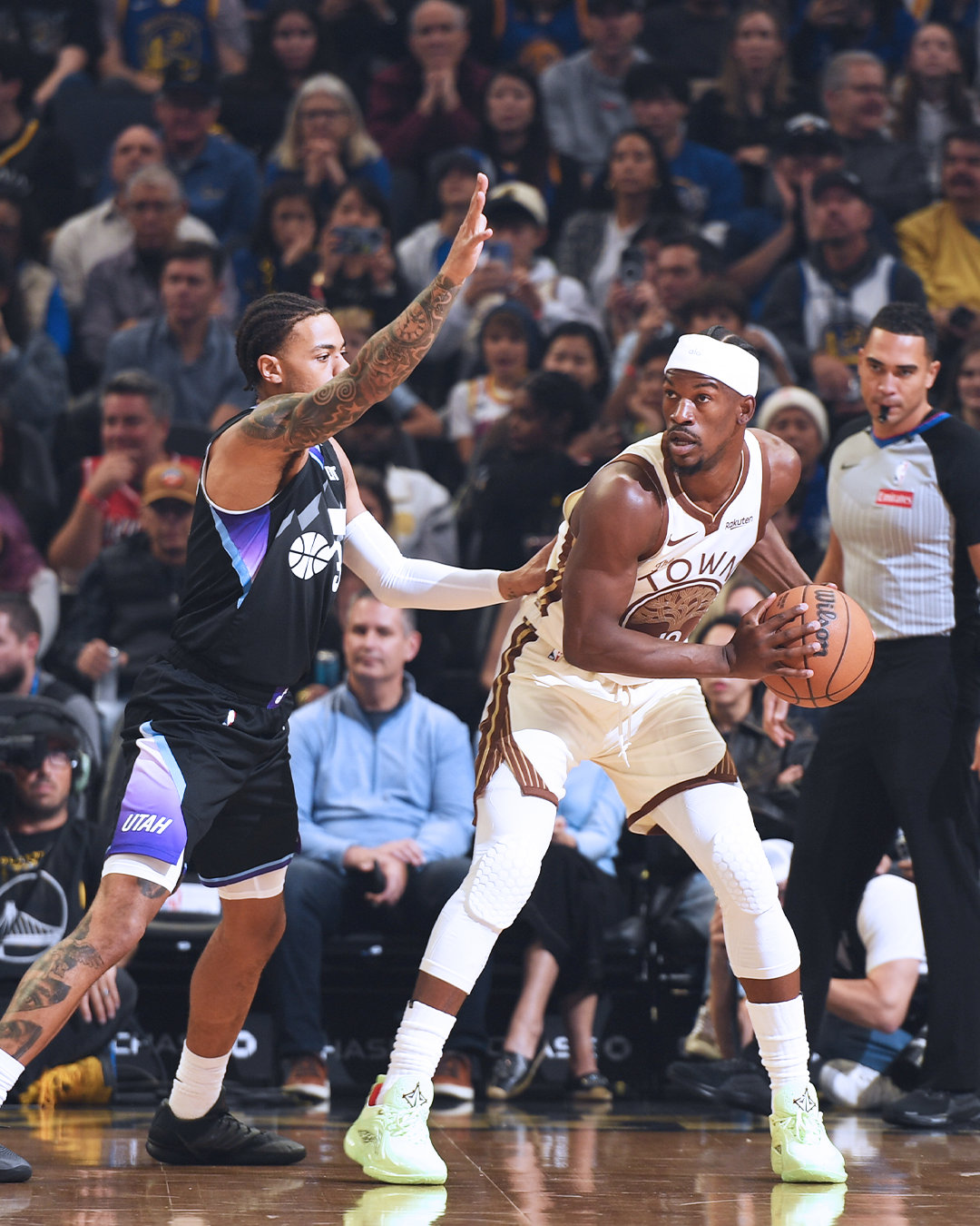 第一节结束，勇士26:35爵士；巴特勒7分。