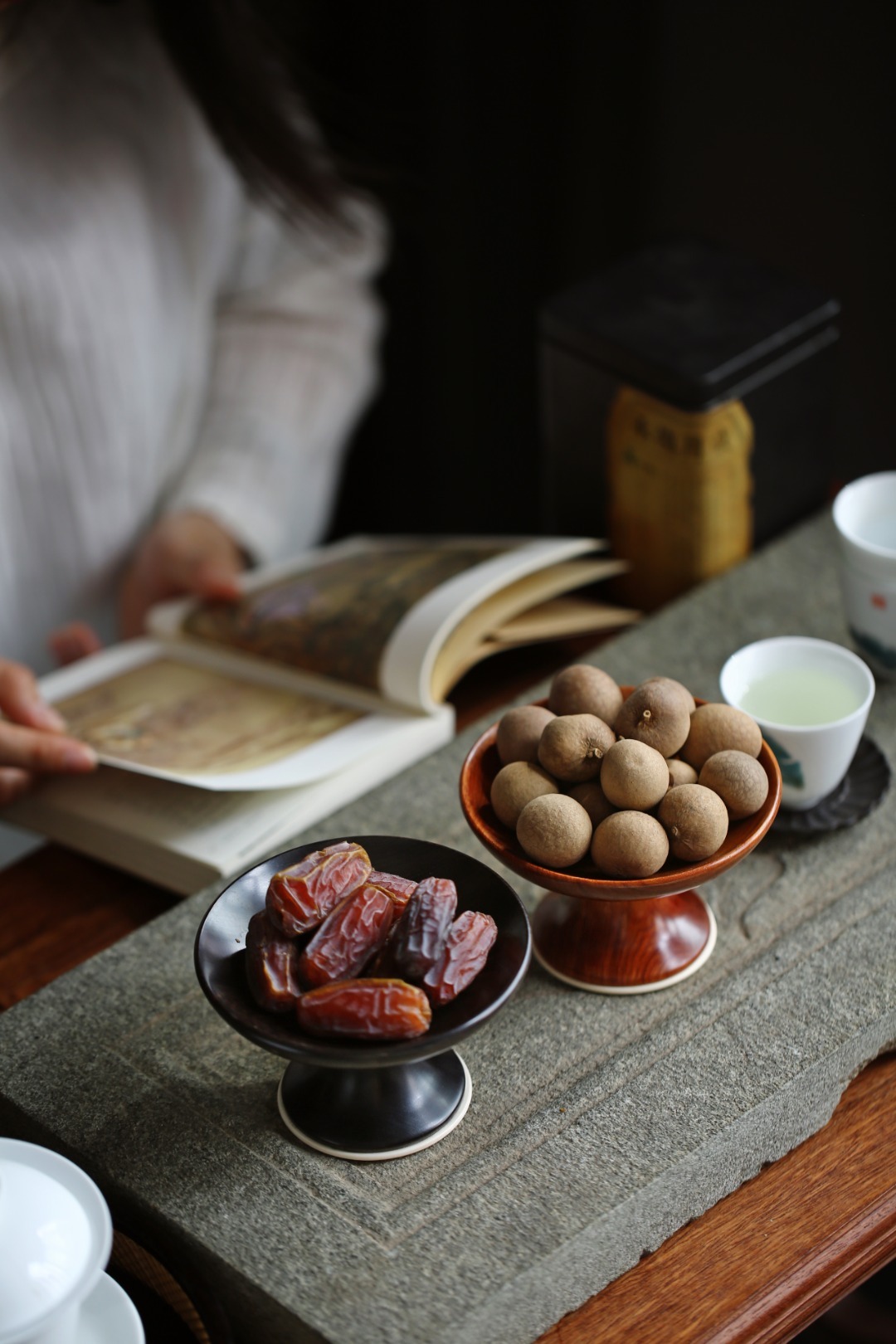 高圈足圆形 干果盘缅花/紫光檀木料车制，做工精细严密，良工美器，承瓜果茶食，独特