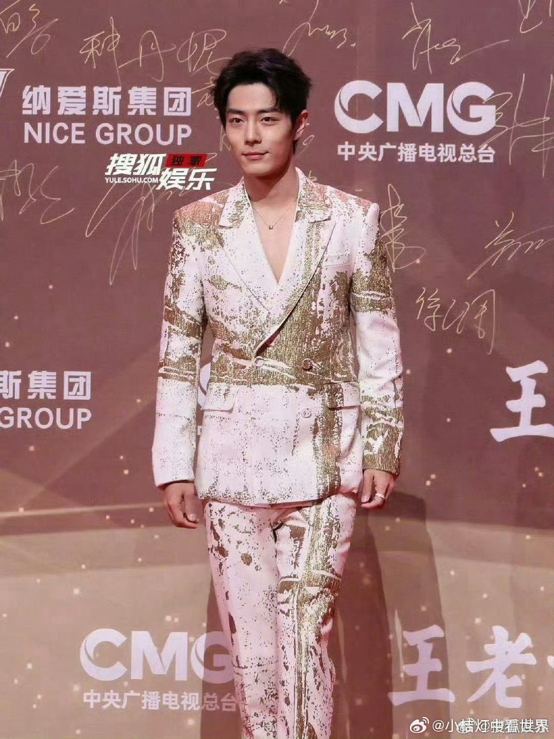 魏无羡的身材很曼妙看的出来，某人真的很在意，但是现实很骨感 