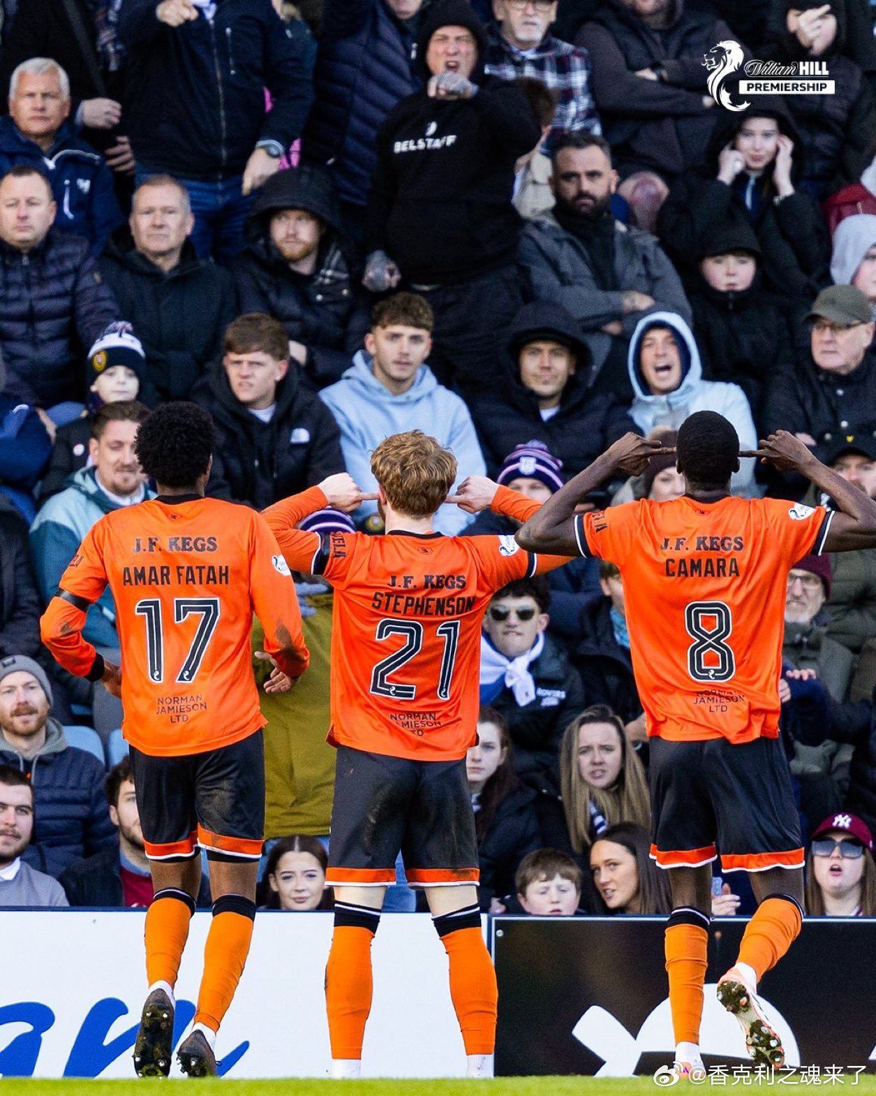 利物浦外租球员卢卡·斯蒂芬森在比赛中重创了凯尔特人的争冠希望，而张伯伦替补出场也