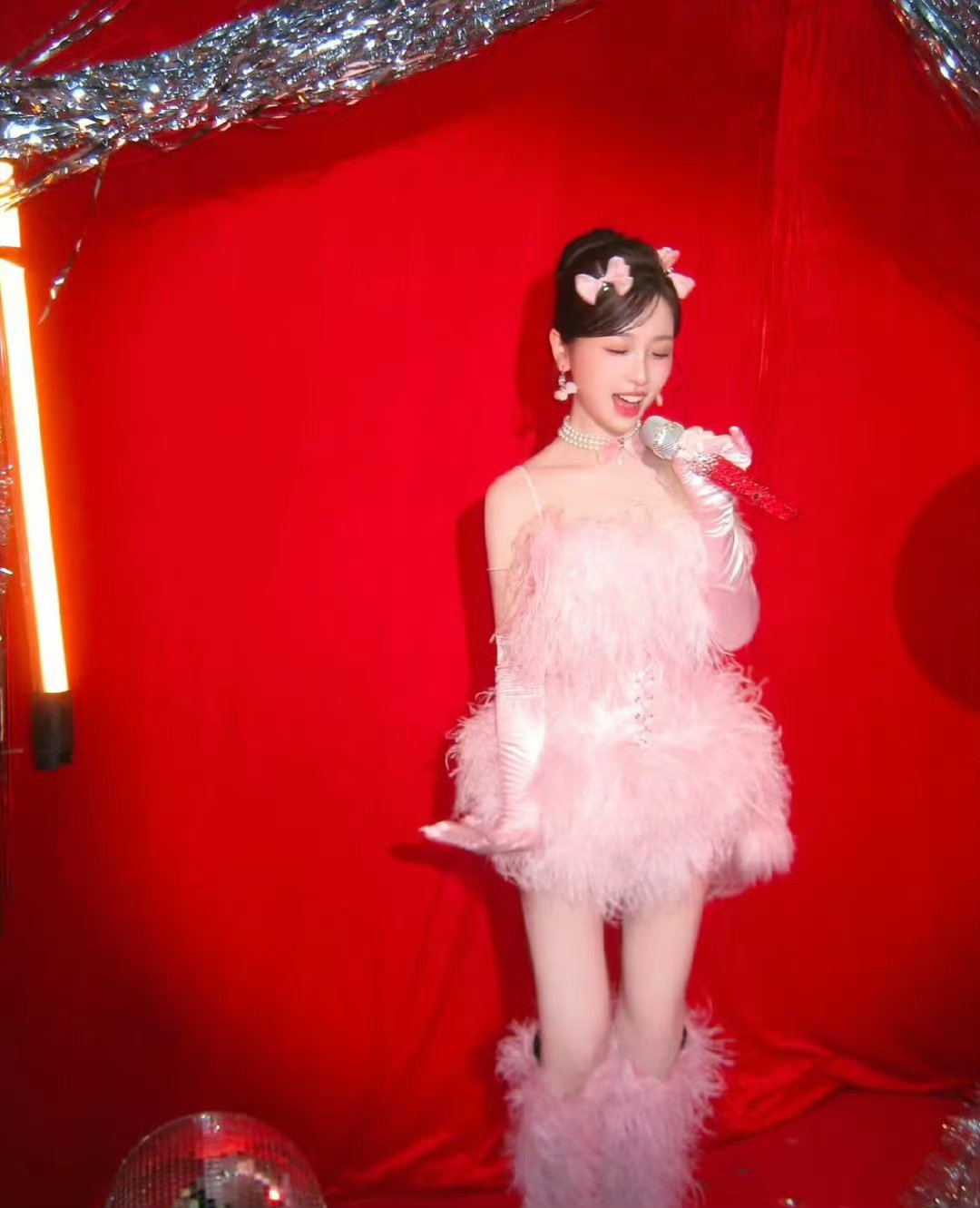 虞书欣好像一个小手办 一户一书欣迫在眉睫[抱一抱][抱一抱] 