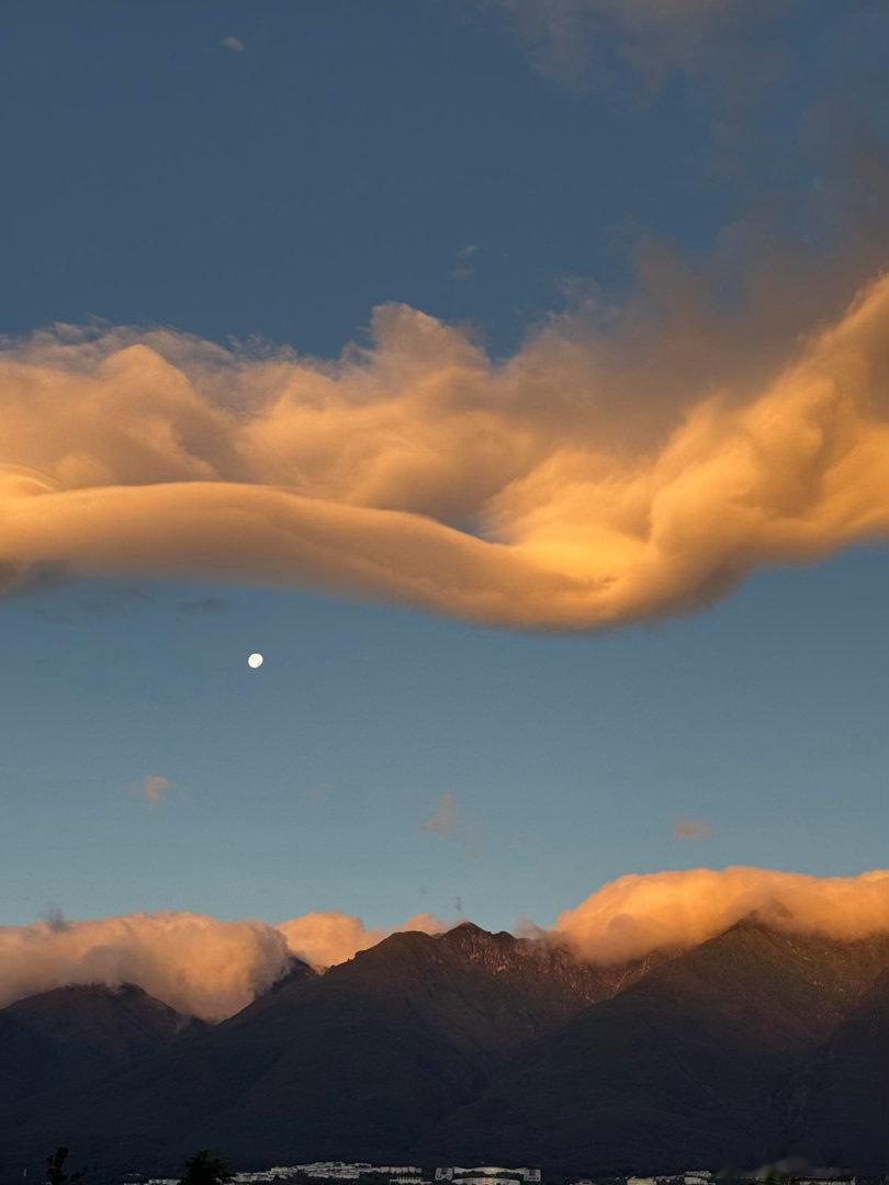 ☁️的山 