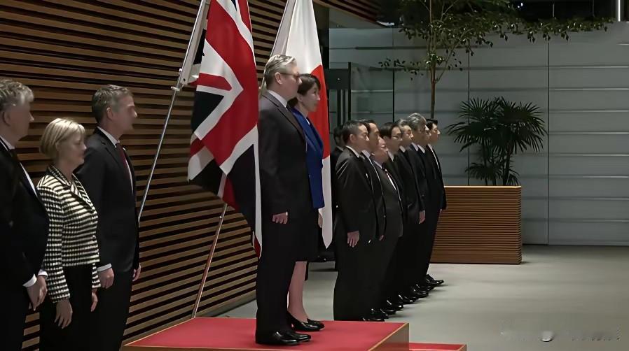 自作多情了，不接了！英国刚刚传来大消息

       日本东京，英国新任首相斯