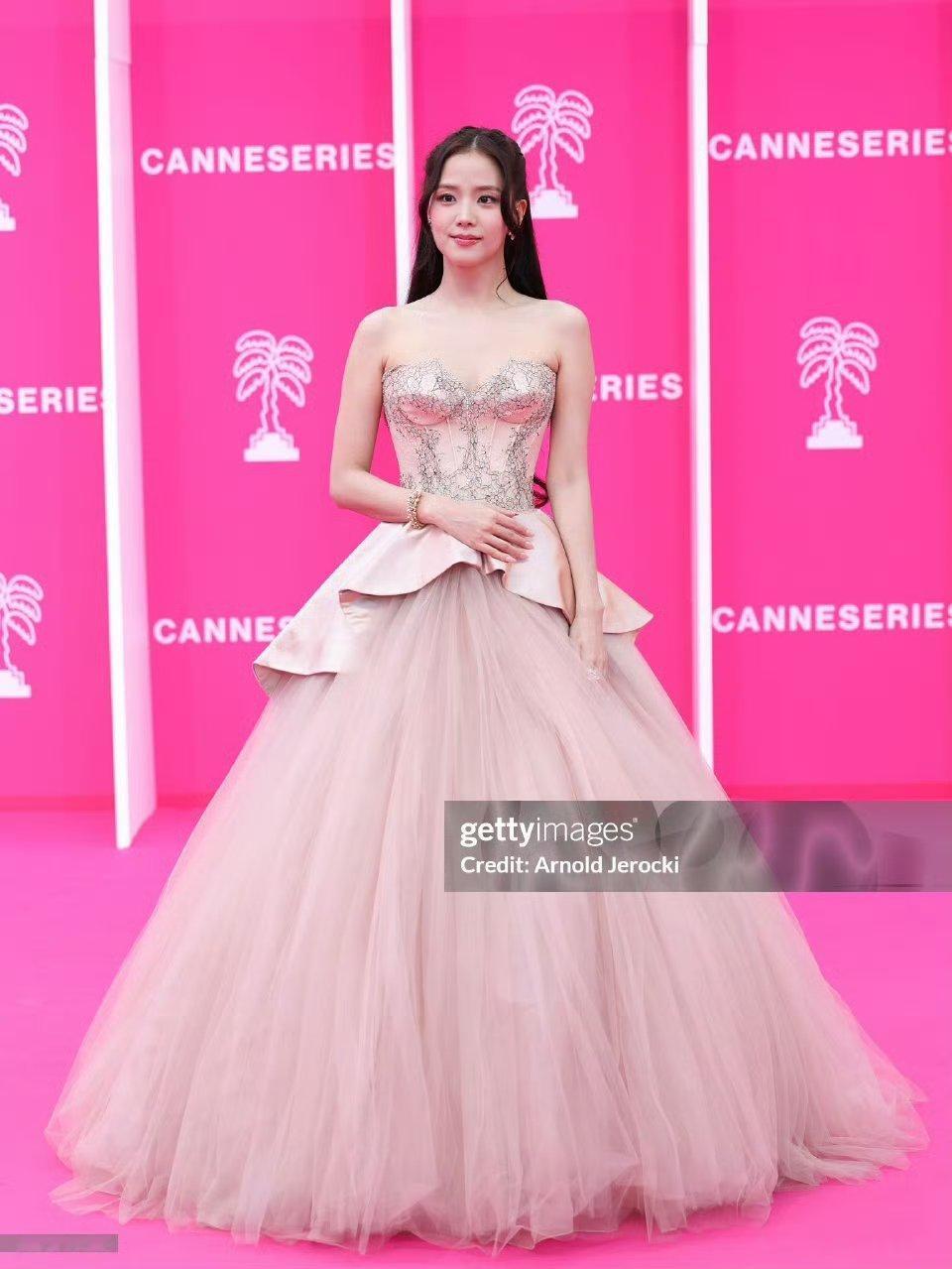 我的娘啊这状态这妆造啊啊啊啊啊啊啊，积分们狠狠扬眉吐气了！ 