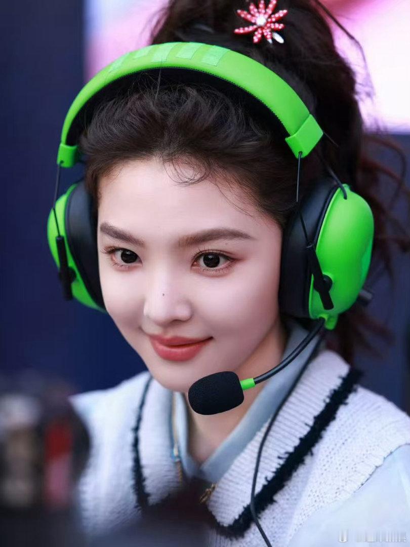 章若楠瓦赛进行时章若楠瓦赛欢呼尖叫章若楠瓦赛欢呼尖叫，哇塞哇塞， 