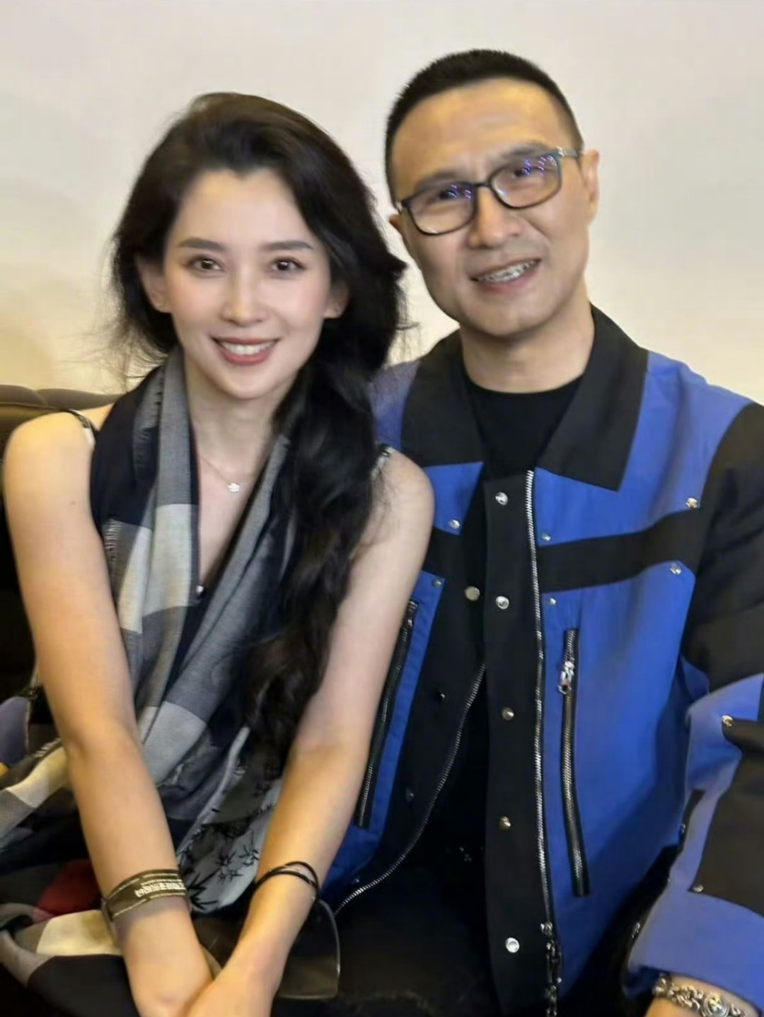 森林北回怼网友 有网友调侃：“民政局欠结婚明星汪峰一张会员卡”，森林北回怼该网友