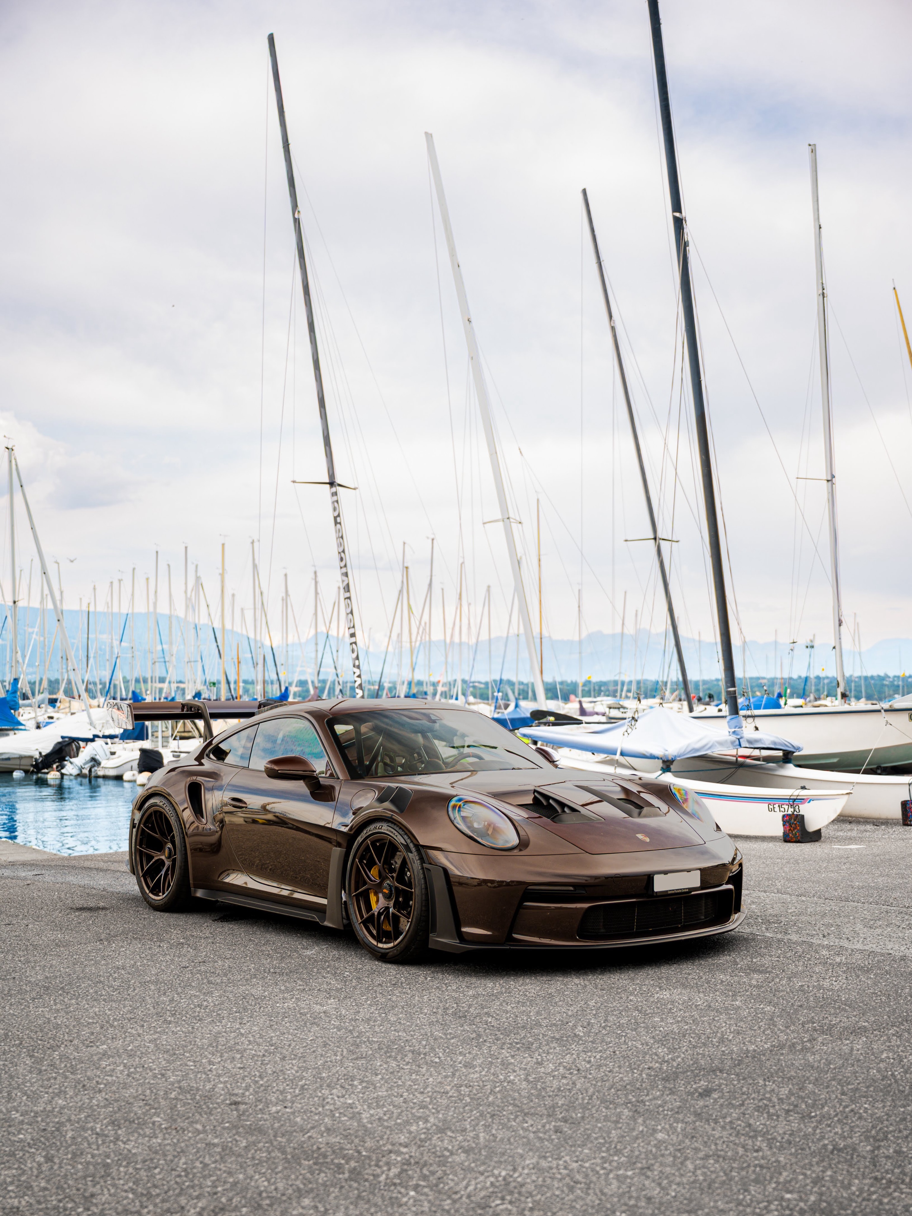 保时捷 老钱风配色的992 GT3 RS，低调有内涵啊