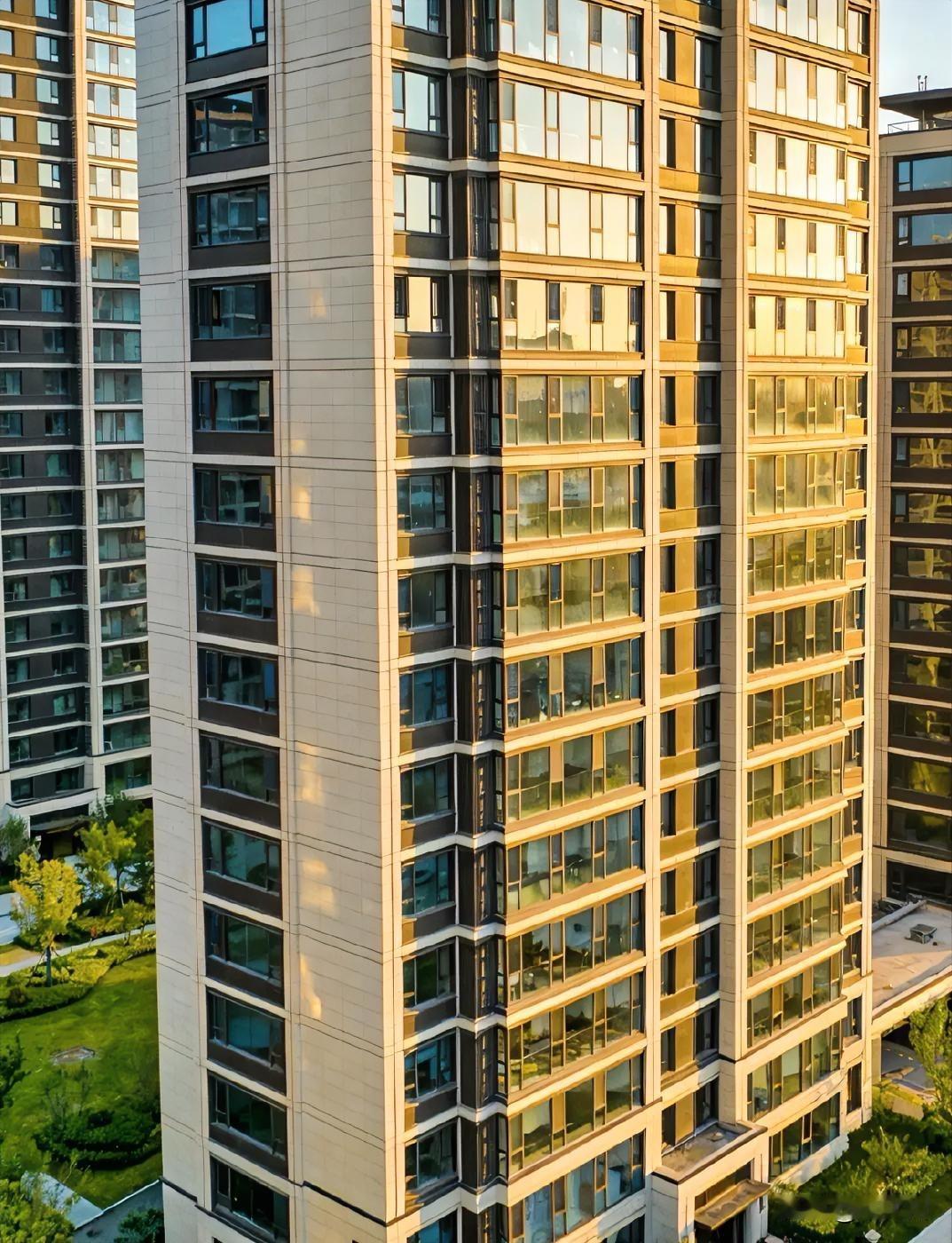 房价上涨真的是好事吗？
很明显，不是好事！你不用和我扯那些宏观大局的发展，我就是