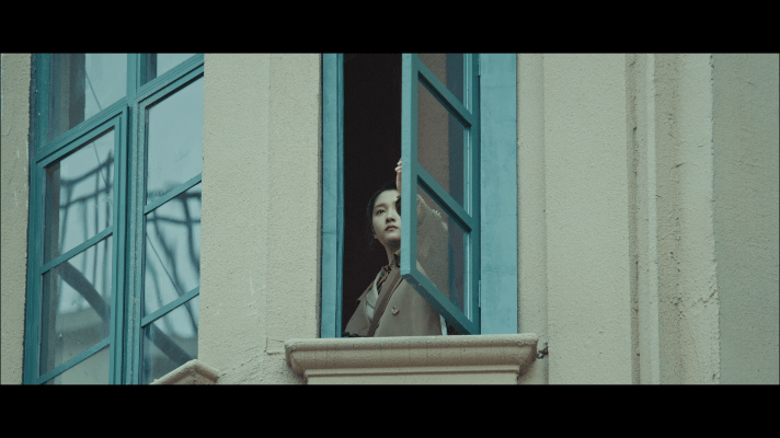 #谁教你们这样打扑克的啊# 《梅花红桃》解锁最新的打扑克剧宣方式，感觉真的是太精