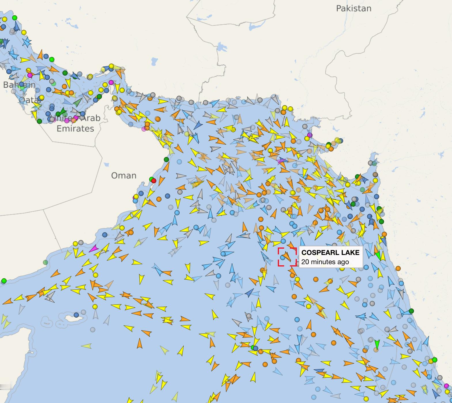 在川皇宣布封锁海峡之后，一艘中国超级油轮（COSCO Pearl Lake）通过