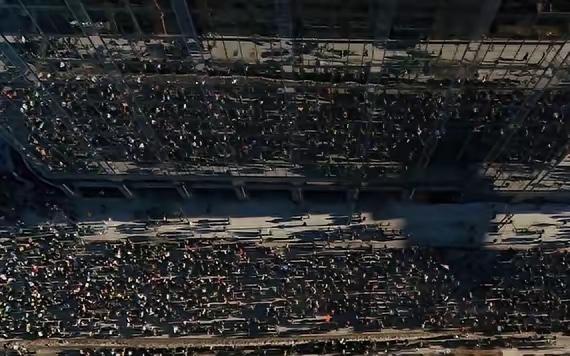 ICE的烂摊子兜不住了，昨天美国彻底乱成了一锅粥。

​​就在1月30日，明尼阿