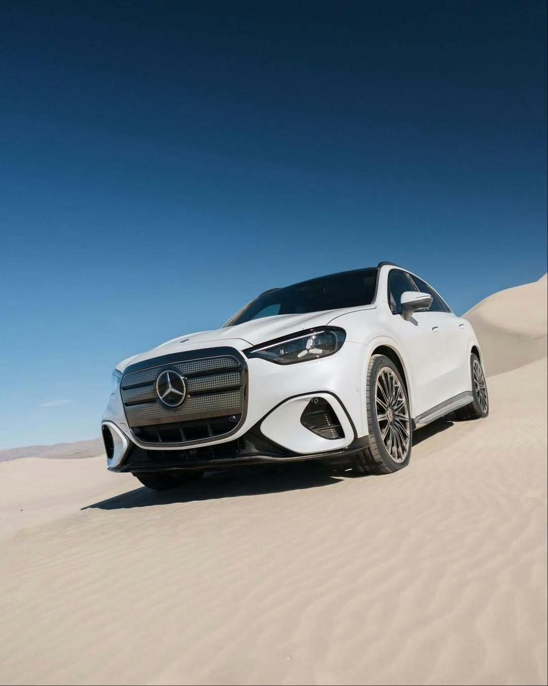 全新奔驰GLC已在海外开启试驾，
明年带L的加长版也将在国内发布。
这造型，现在