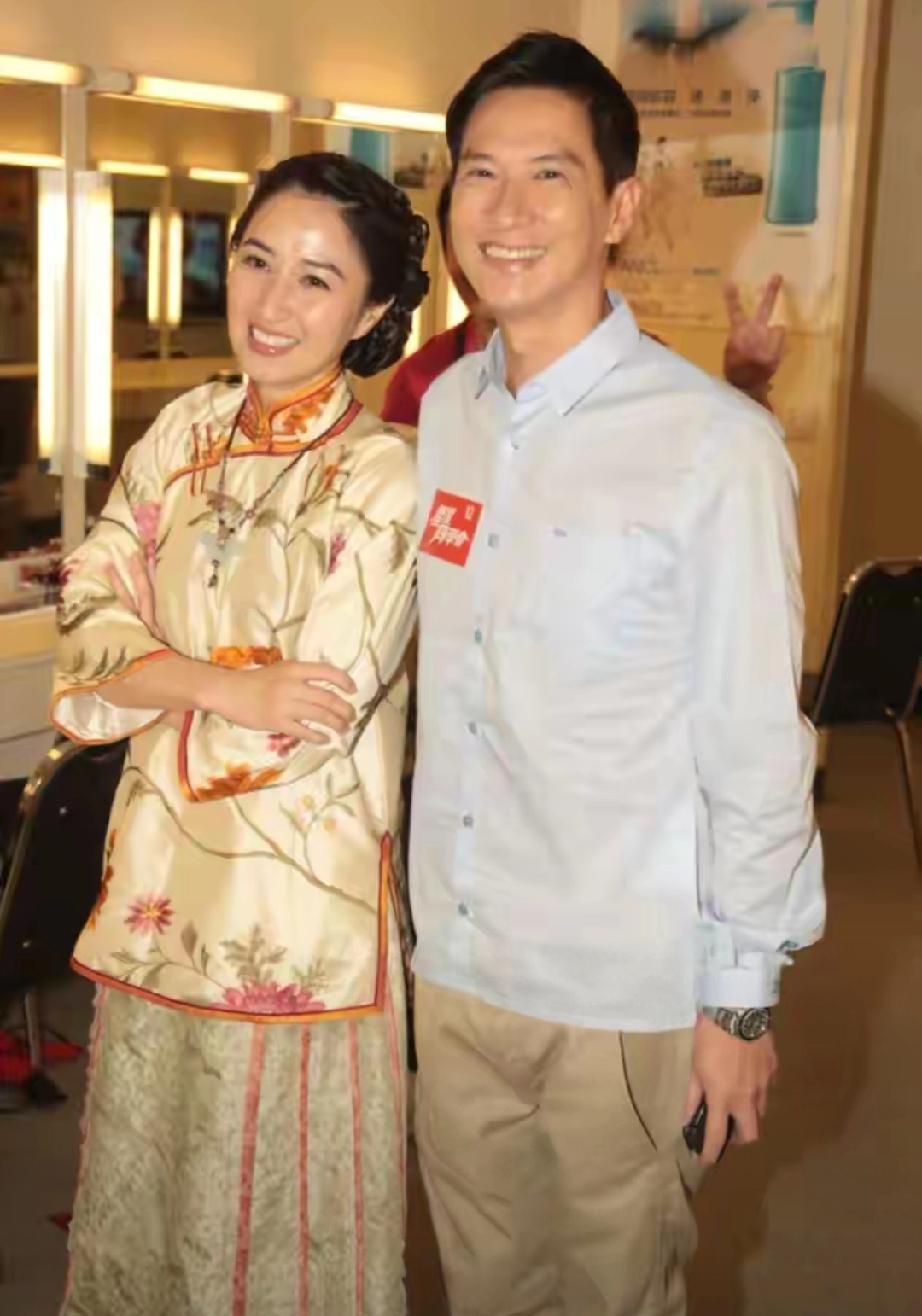 身家数亿却戴千元手表！张家辉把全部财政大权交给关咏荷
 
        两届金