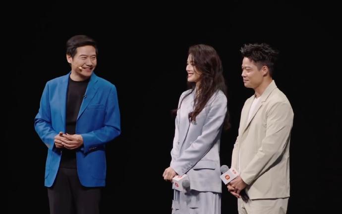 代言人舒淇亮相品牌发布会，雷总一身黑白配超帅气！
3月19日，娱乐圈的大明星舒淇