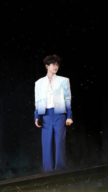 许嵩演唱会彩带竟然有小狗 今年最值得奔赴的演唱会实锤，连彩带都暗藏专属彩蛋，格洛