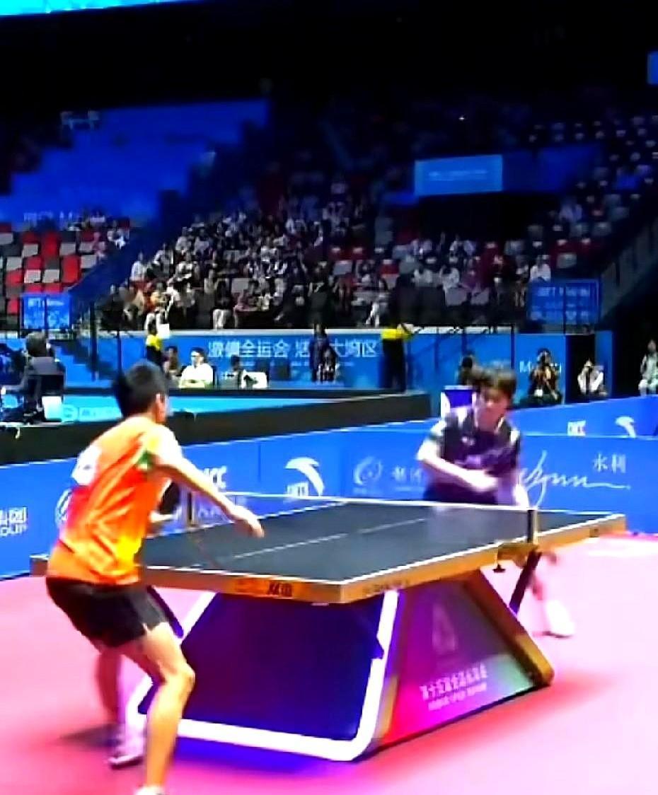 全运会乒乓球赛又火了。

王楚钦用坚韧赢得胜利，下一战对上“广东大圣”，两人之前