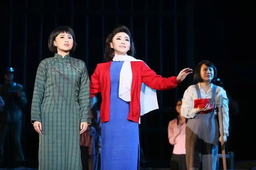 《江姐》与舞台艺术的英雄主义叙事。
 
古典戏剧《江姐》以其深厚的艺术魅力和鲜明