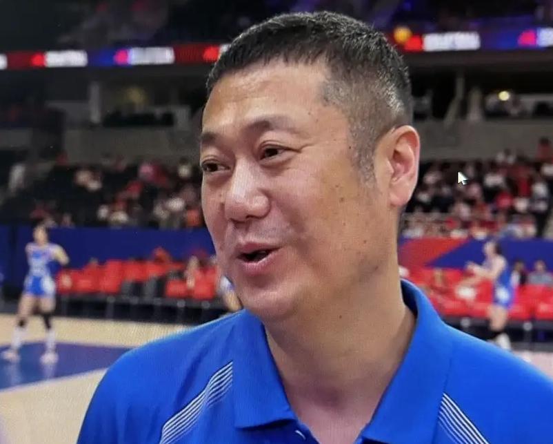 中国女排之所以经常输球，和主教练赵勇低级的临场指挥有着直接的关系，在赵勇的认知世