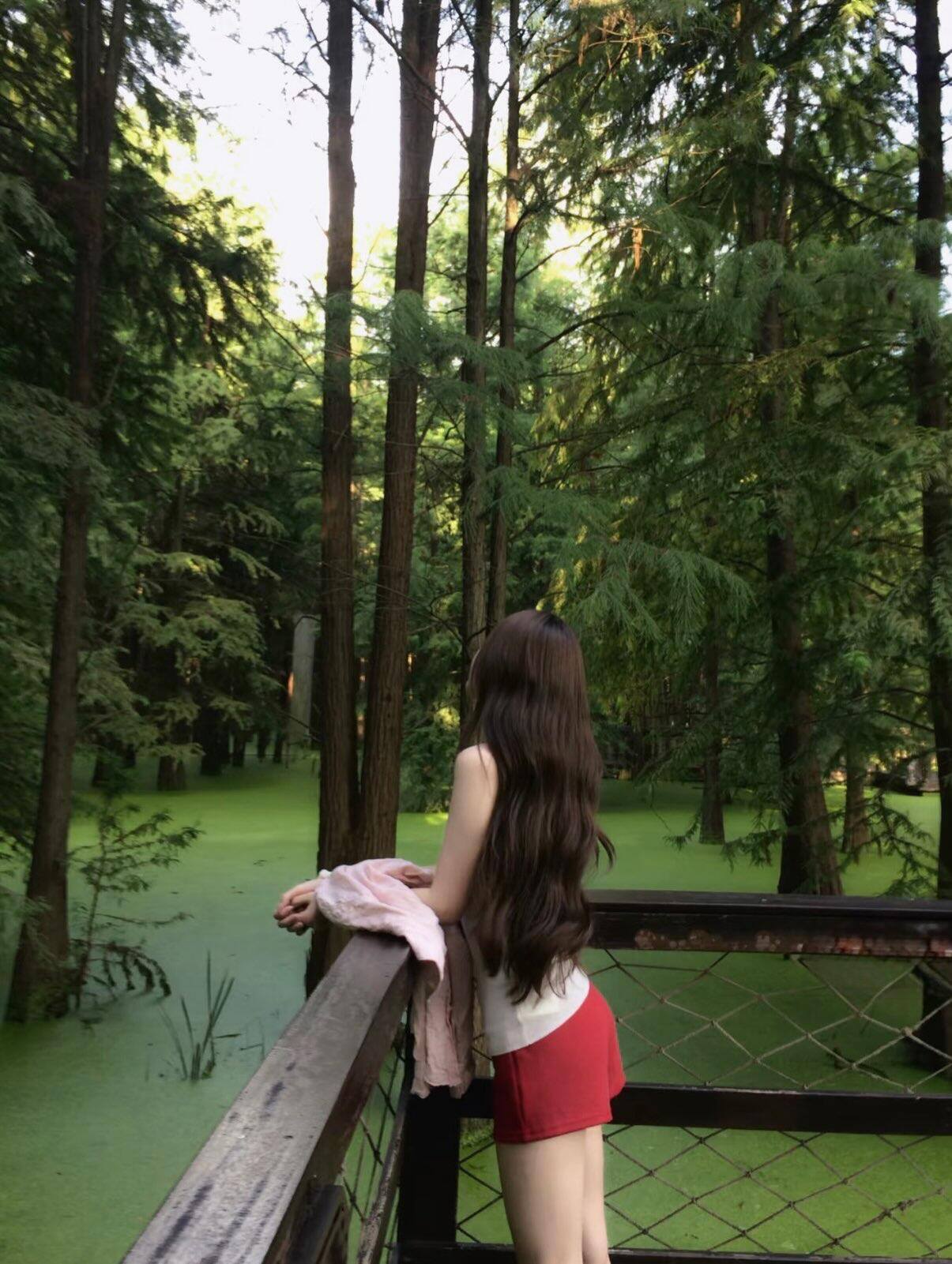 人这一辈子，

当你的情人背着你，

跟其他异性搞暧昧的时候，

你就该明白，