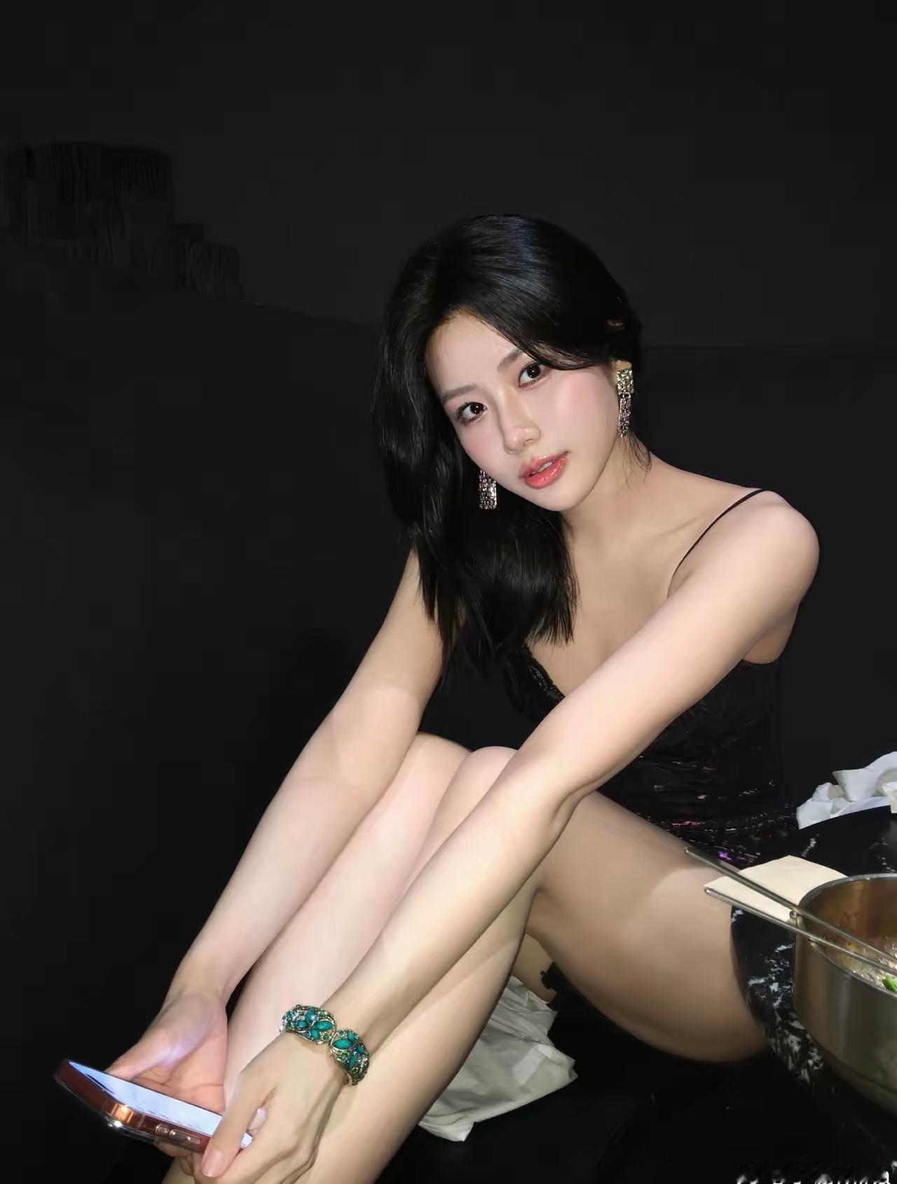 最喜欢大盘跌，每次大跌都是盈利机会，抄家伙儿开干，冠捷科技补仓，抛底仓做T，账面