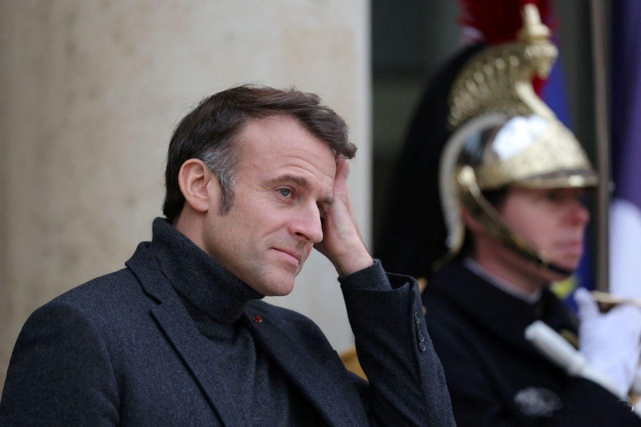 🇫🇷 马克龙：“如果到周一普京还不同意与泽连斯基会面，那就意味着他又在玩游戏