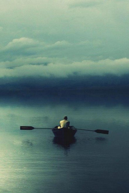 你之所以相信一个人说的话，是因为他说了你想听的话。——克莱儿·麦克福尔《摆渡人》