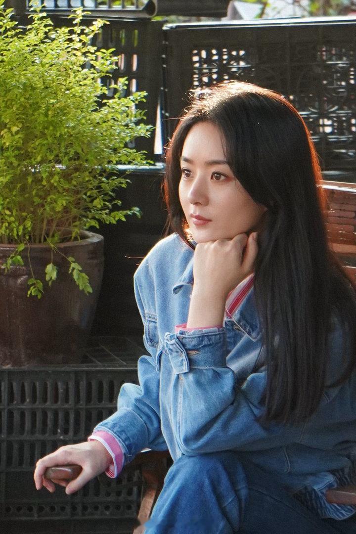是半夏是赵丽颖，是优秀的女演员