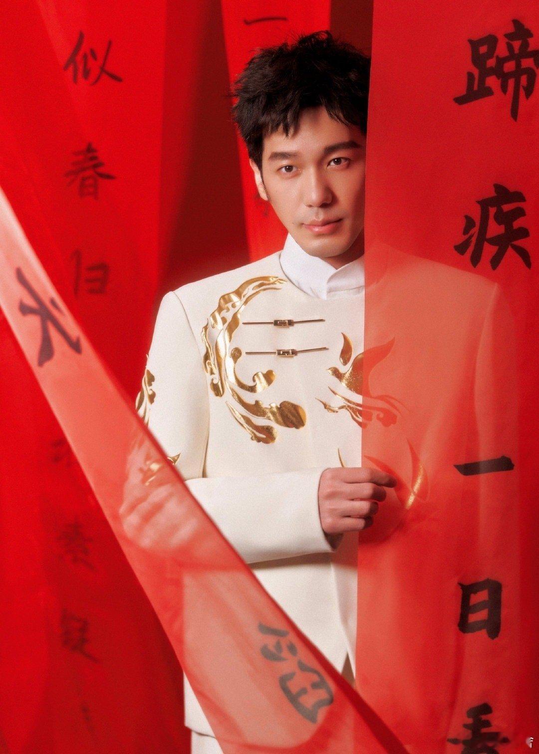 白宇不语只是一味的吃面 家人们，白宇这吃面的日常比电视剧还精彩！春晚前都在和面条