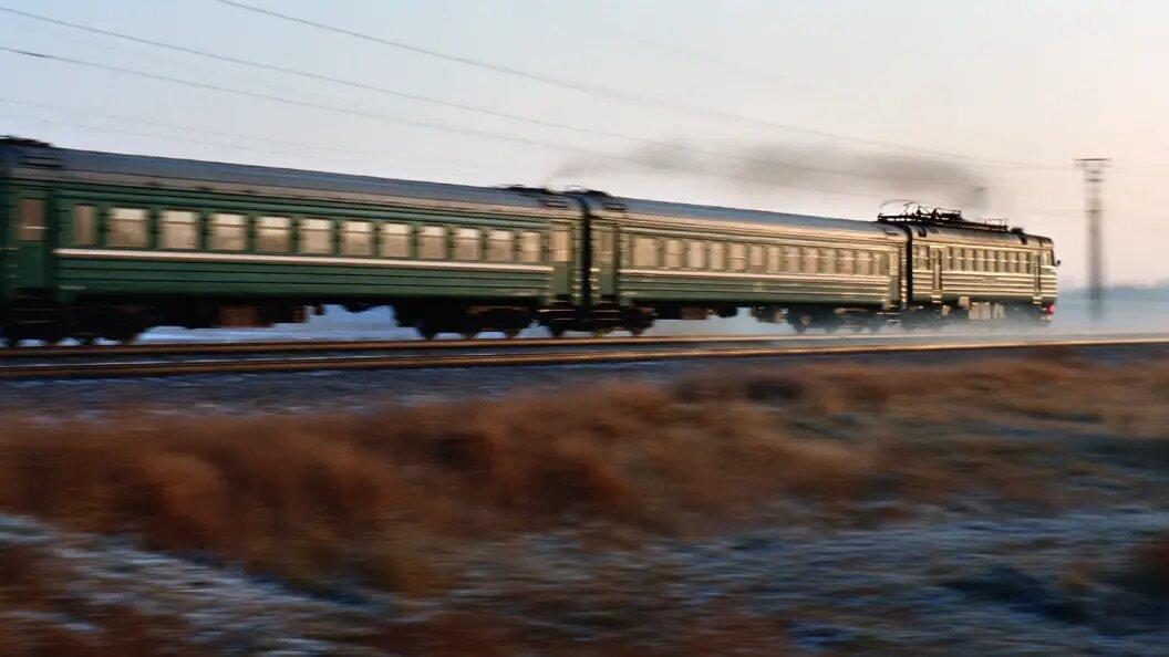 俄媒：俄罗斯和中国同步向朝鲜开行列车。
 
3 月 17 日俄媒报道，中俄几乎同