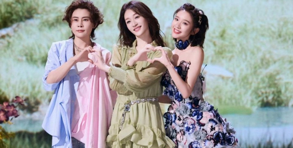 新综《不想睡的星期五》熬夜开录！浪姐3人合体，黄明昊周翊然加盟 