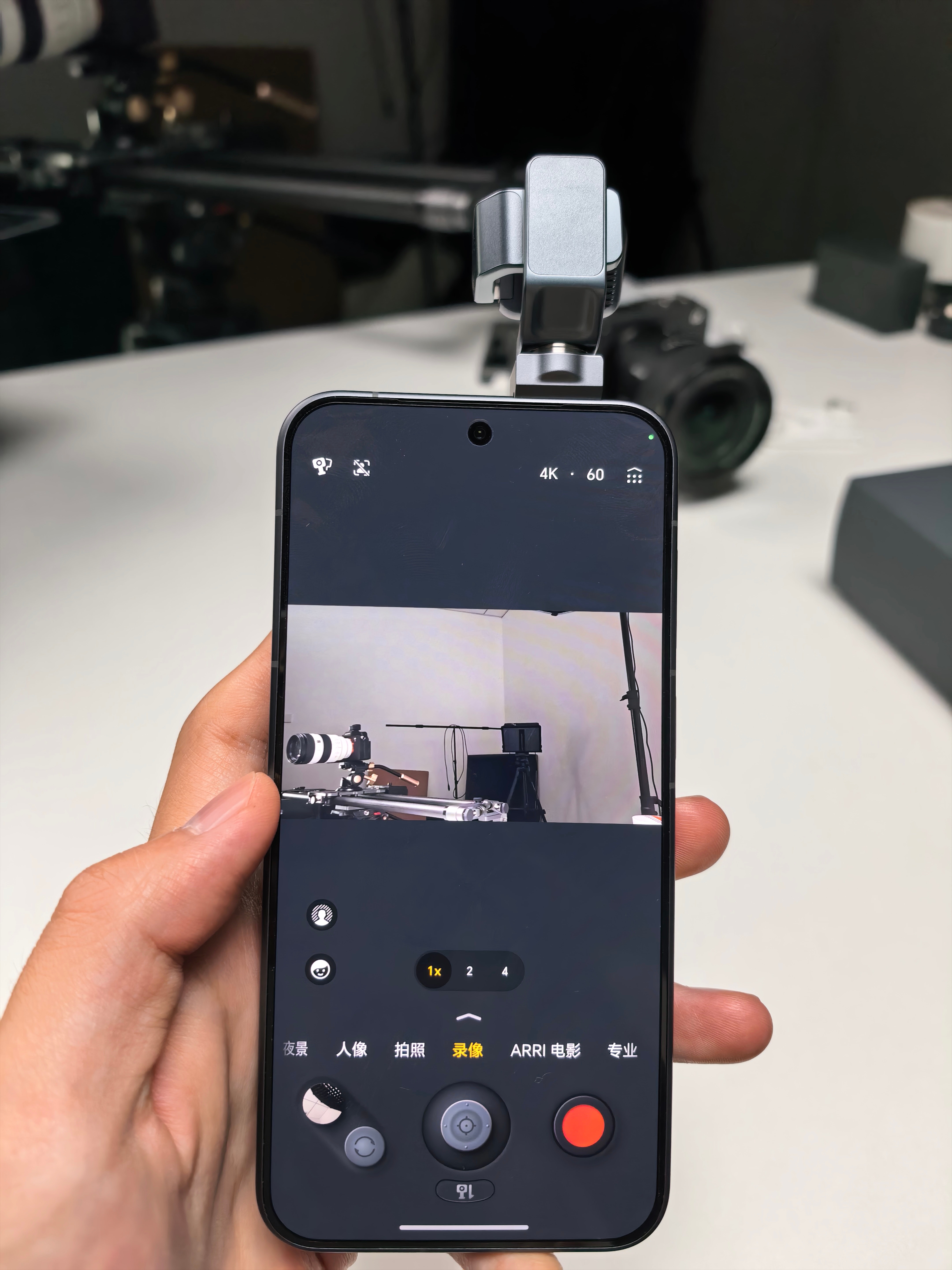 这小东西，确实好玩～荣耀robot phone
