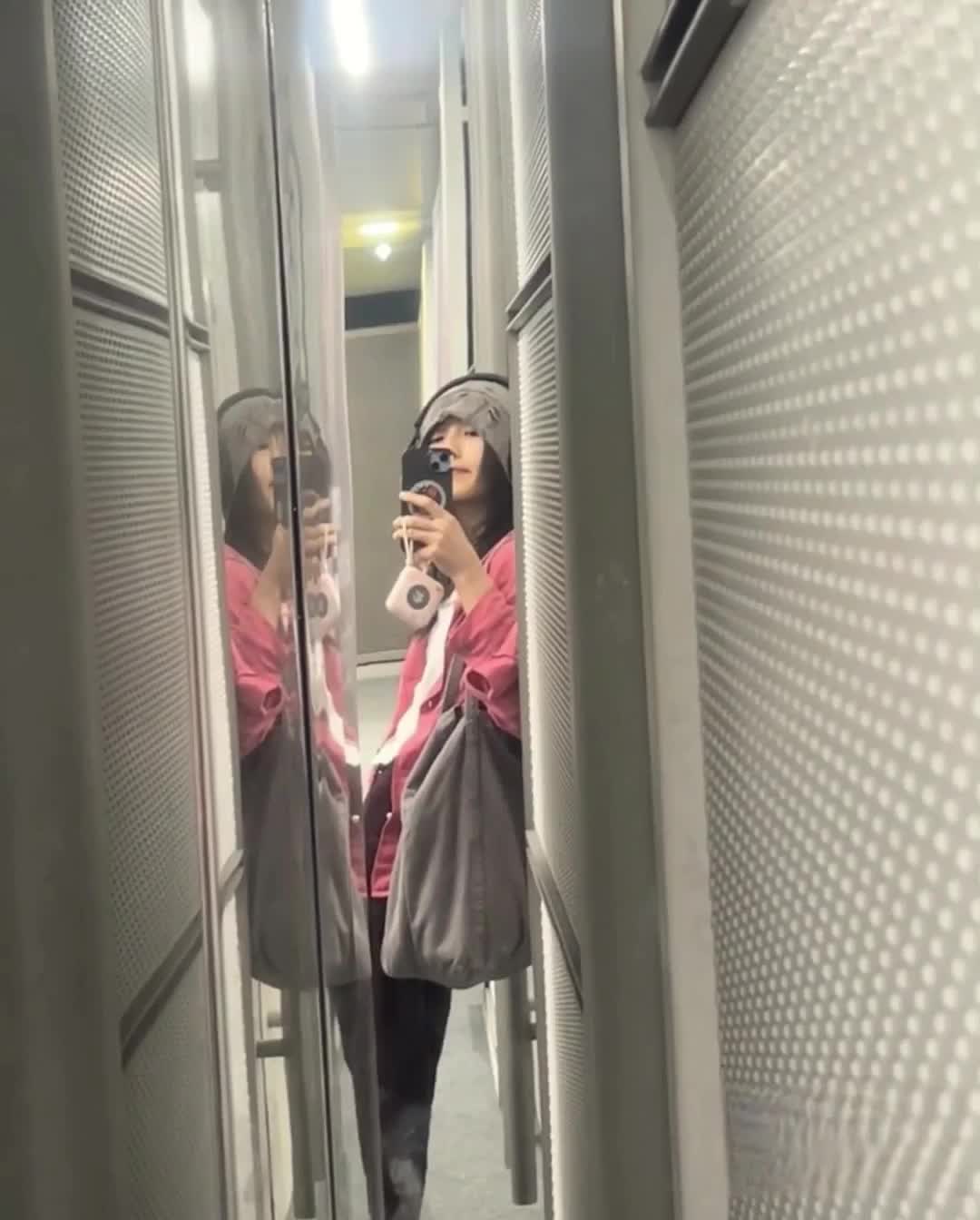 酷酷女孩👧🏻📿