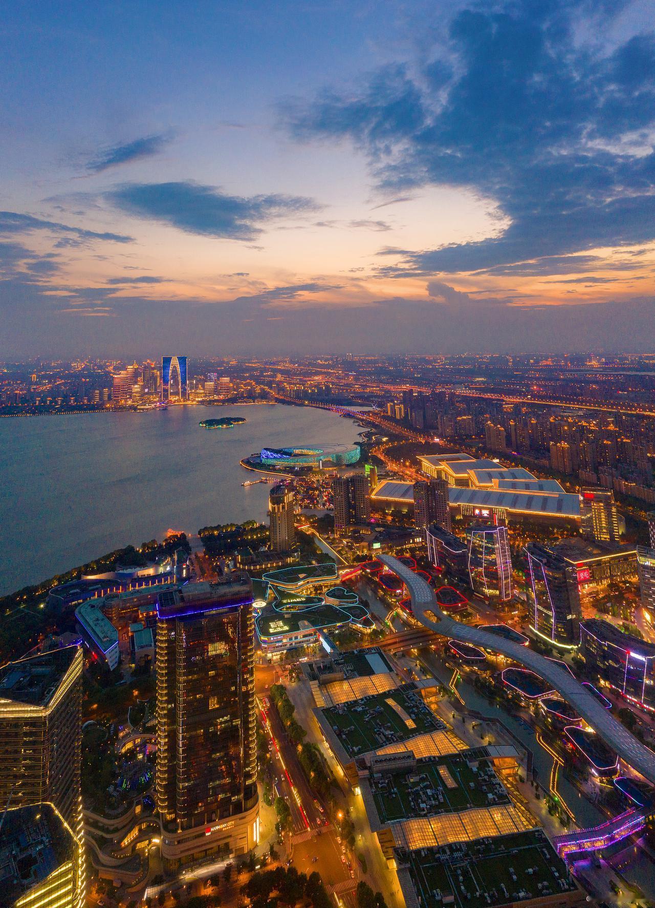 专家：警惕日本再度成亚洲战争策源地。分析点评：从最近日本的动作来看，日本确实有军