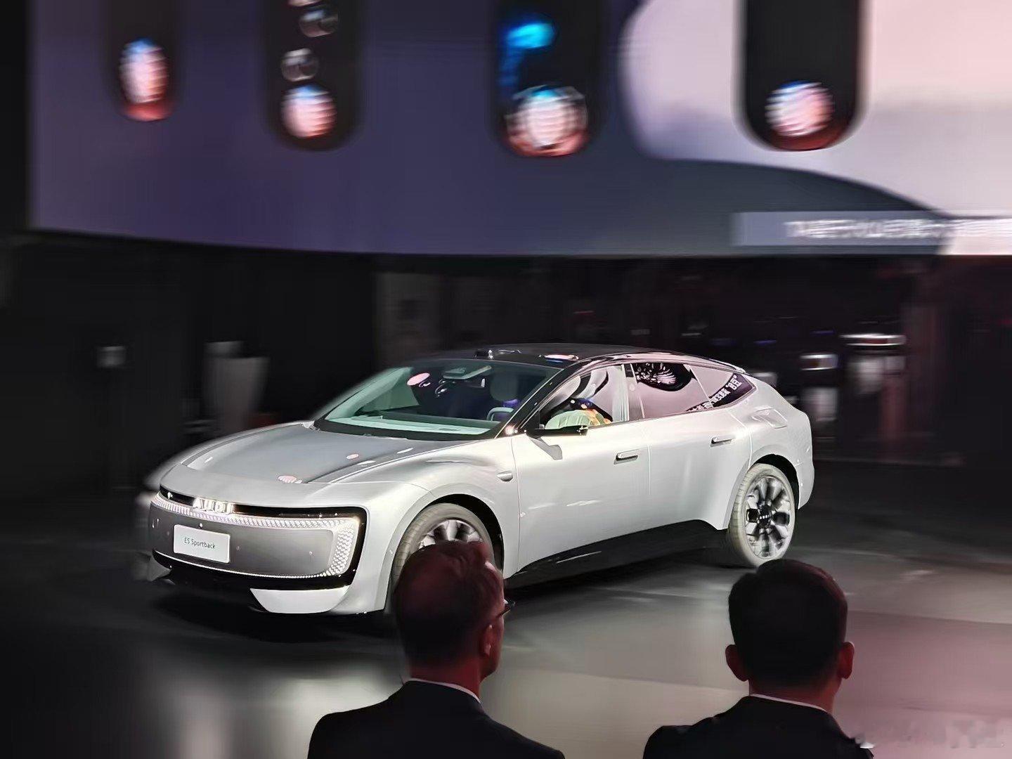 奥迪E5预售23.59万奥迪E5 Sportback于2025年8月18日开启预