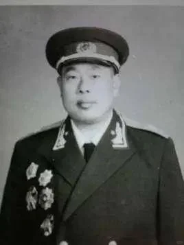 原东北师范大学党委书记：车敏瞧将军
