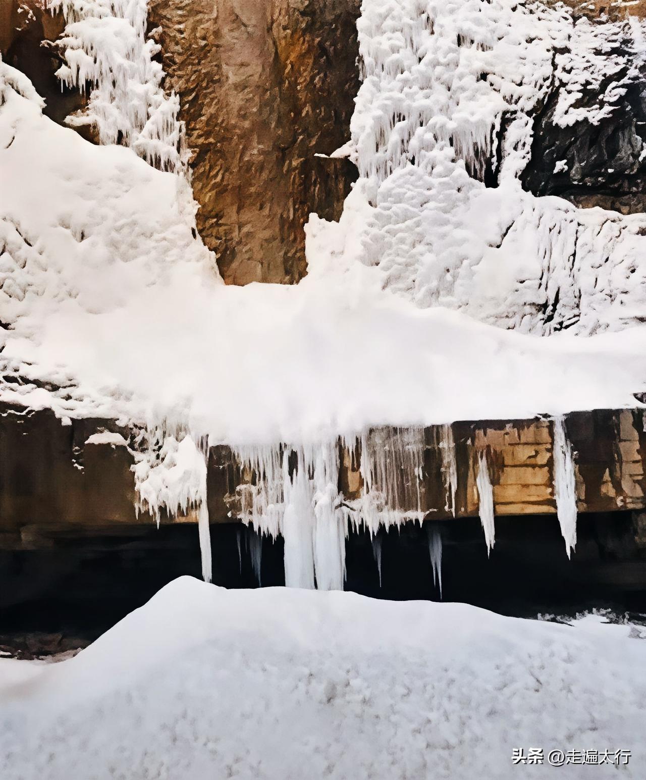 各位朋友，2026年1月15日，林州中华雪松冰瀑坍塌，临时全线封闭，近期有想往林